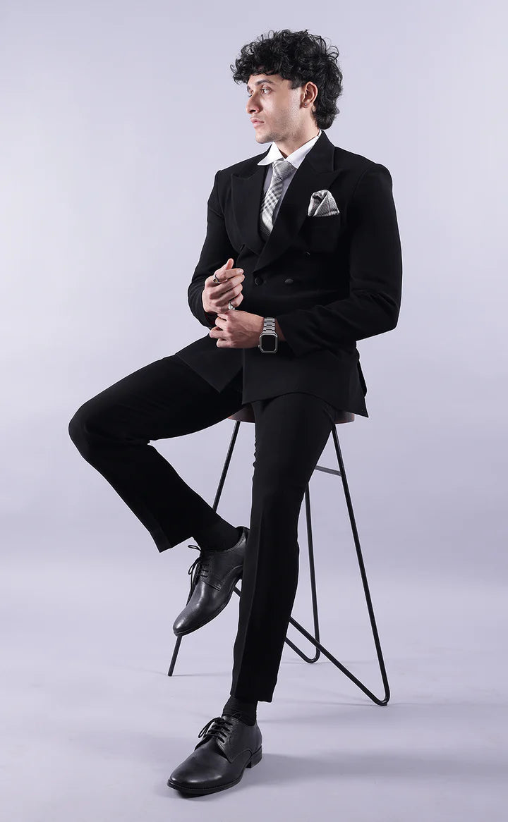 Black Double Breasted suit – Effortless Modern Elegance”