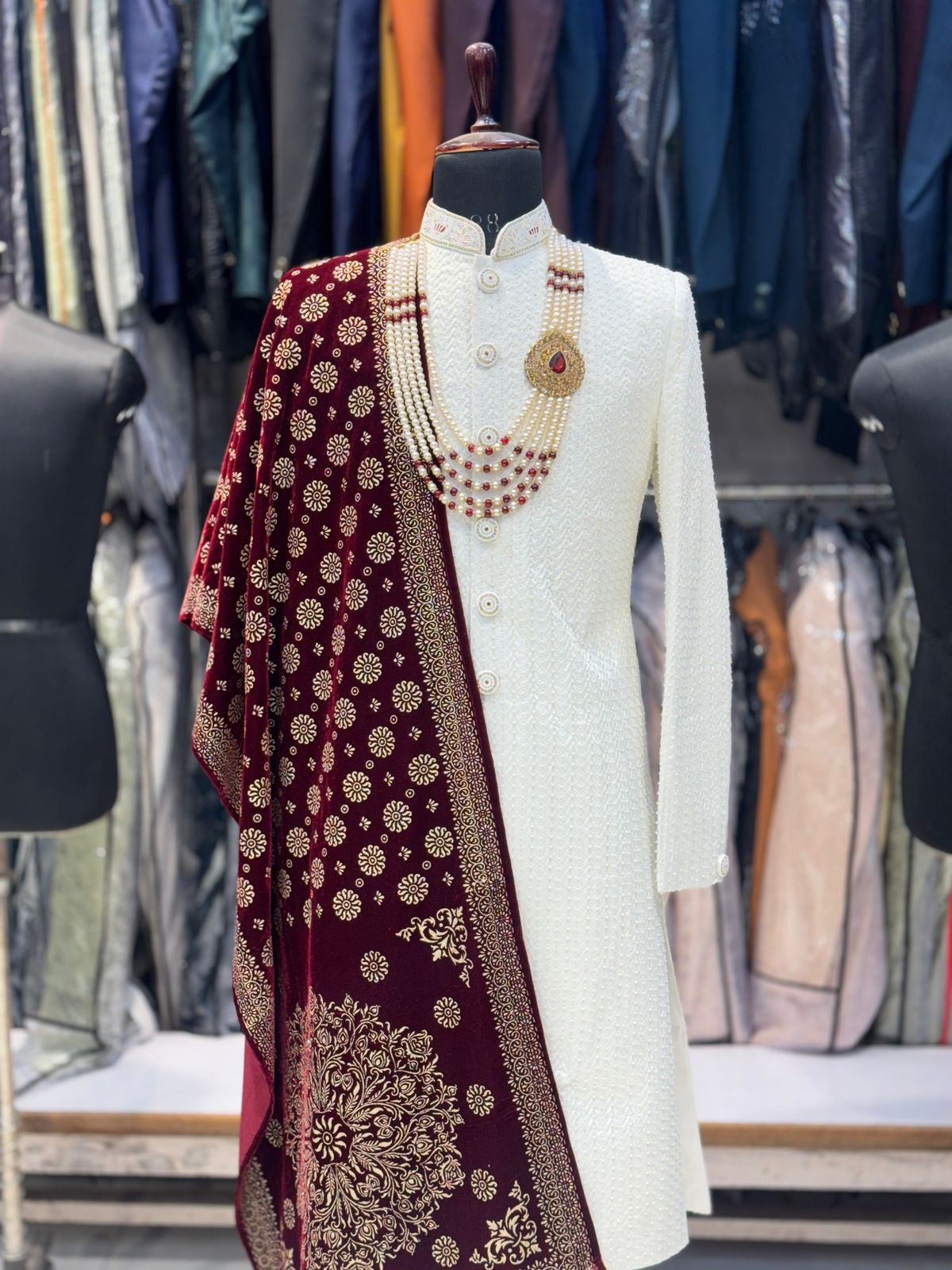 Royal Ivory Hand Zardozi Heavy Sherwani Set – 10-Piece Regal Ensemble