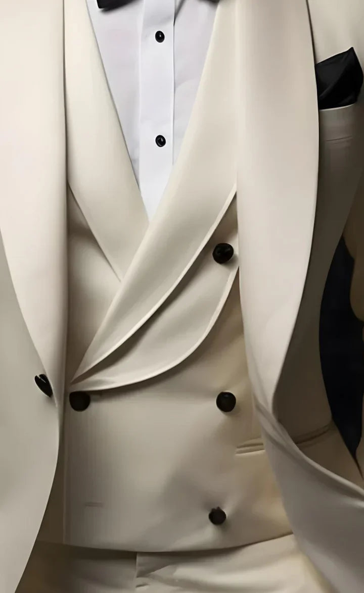 Elegant Ivory 3-Piece Suit/Tailored Fit
