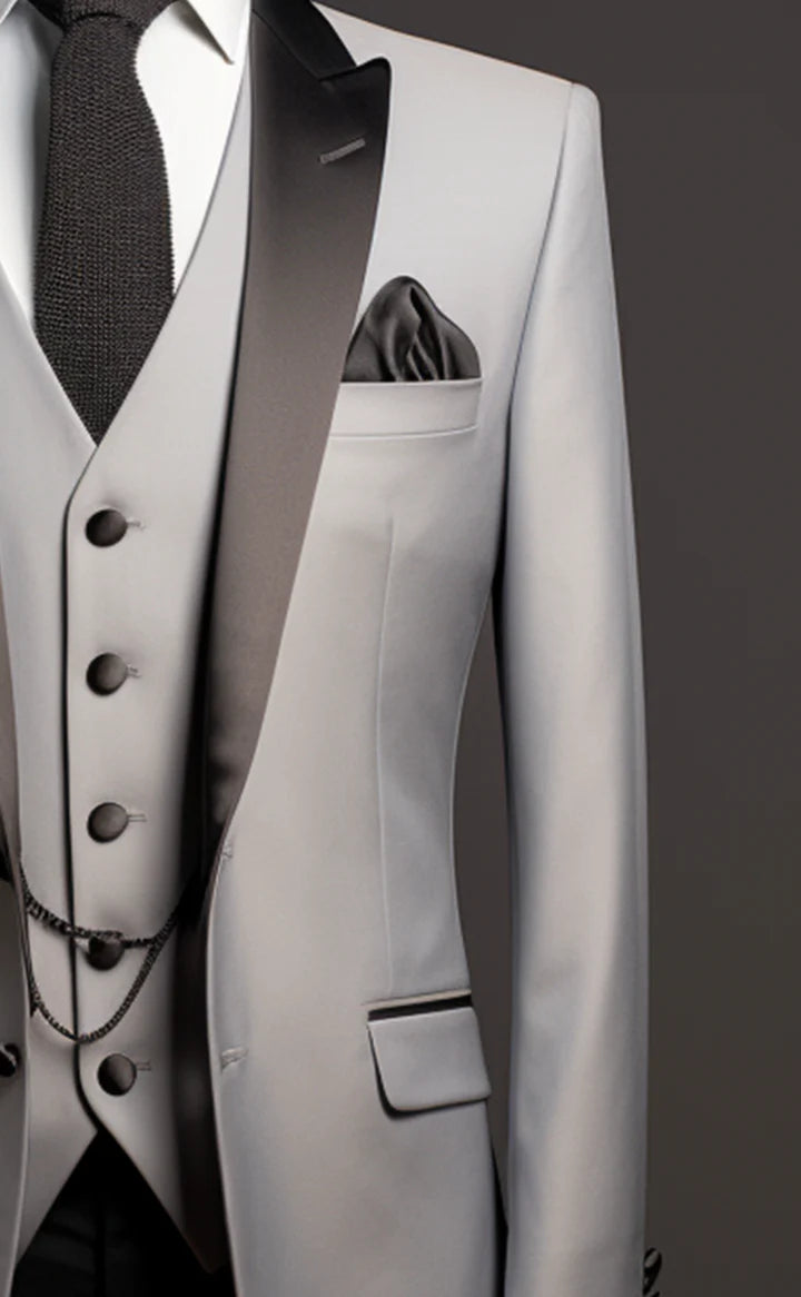 Tuxedo Light Grey 3-Piece Suit/Tailored Fit
