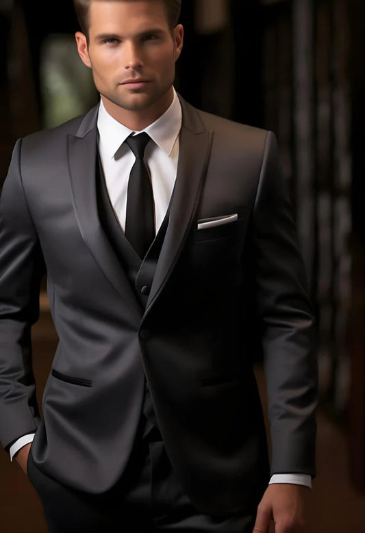 Elegant Black Shawl Lapel 3-Piece Suit/Tailored Fit