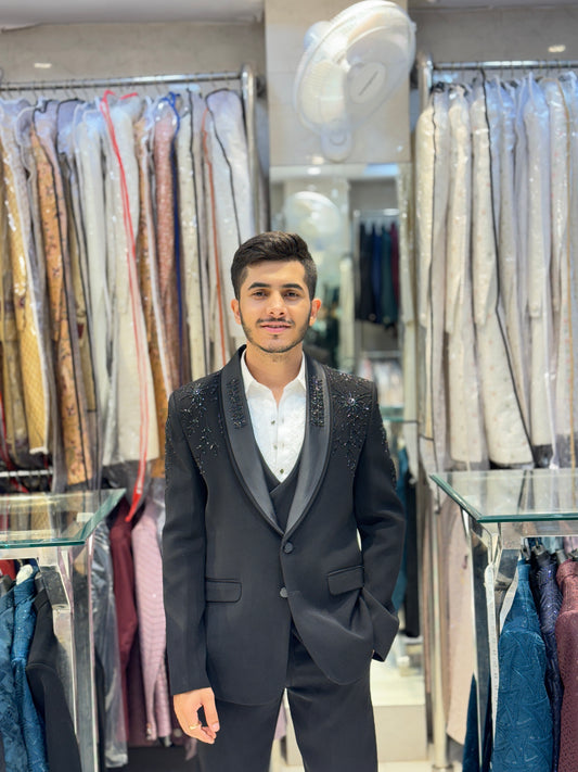 Handcrafted Embroidery 3ps Suit with Manwork Detailing – Premium Italian Fabric & Impeccable Finish