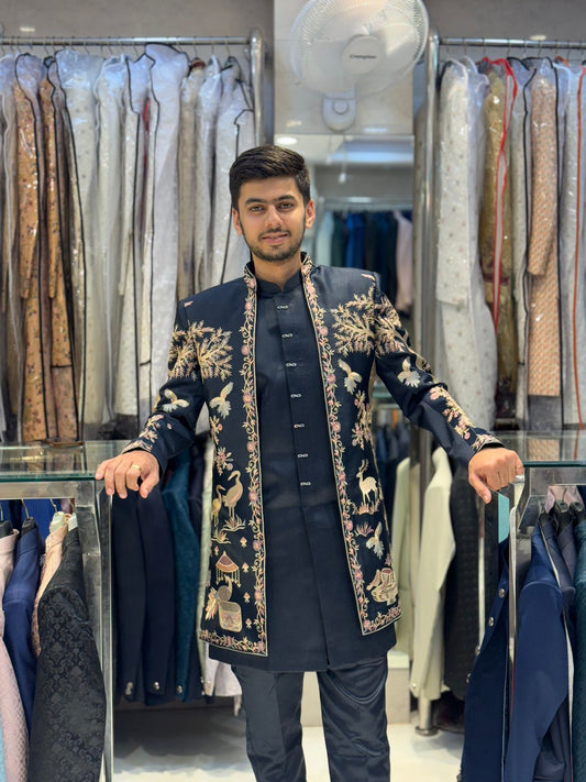 Elegant Fusion Indo-Western Shrug – Contemporary Ethnic Charm