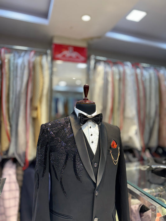 Handcrafted Embroidery 3Ps-Suit with Manwork Detailing – Premium Italian Fabric & Impeccable Finish