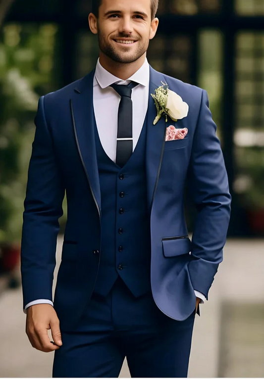 Elegant Dark Blue 3-Piece Suit/Tailored Fit