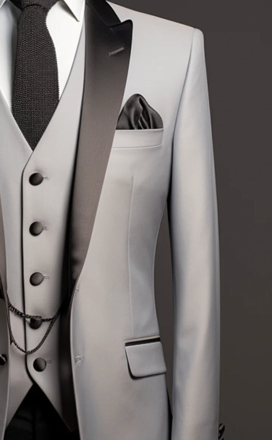 Tuxedo Light Grey 3-Piece Suit/Tailored Fit